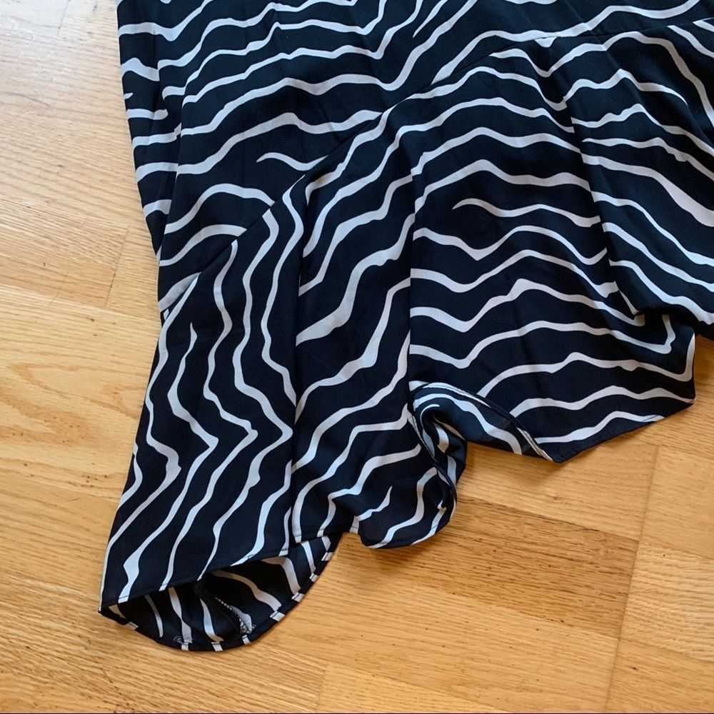 🆕 Gorgeous Zebra Print Dress - Picture 3 of 4